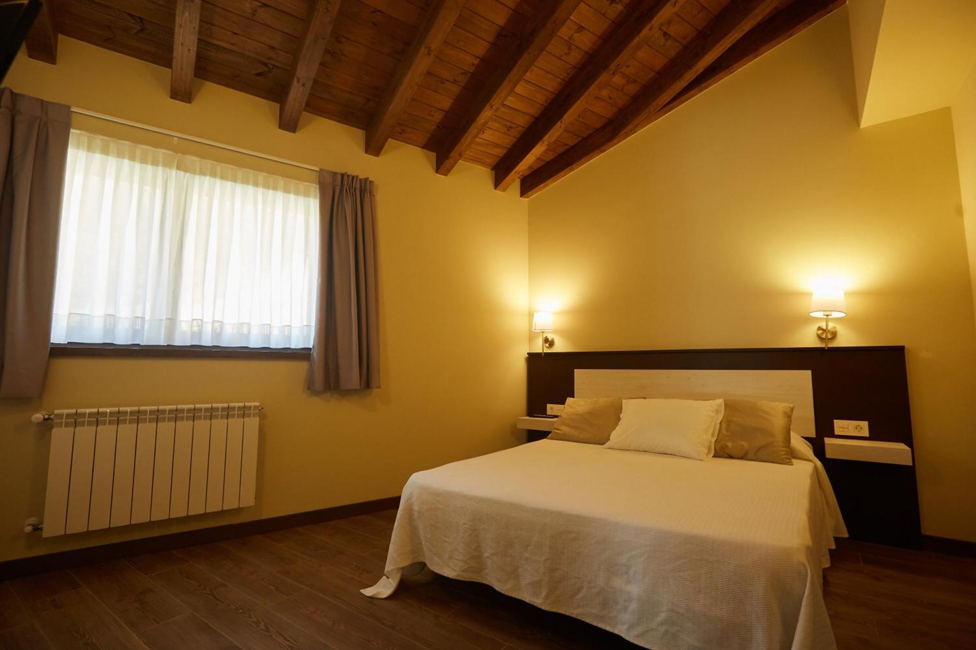 Apartamentos Rurales Casa La Piedra Collia Ngoại thất bức ảnh