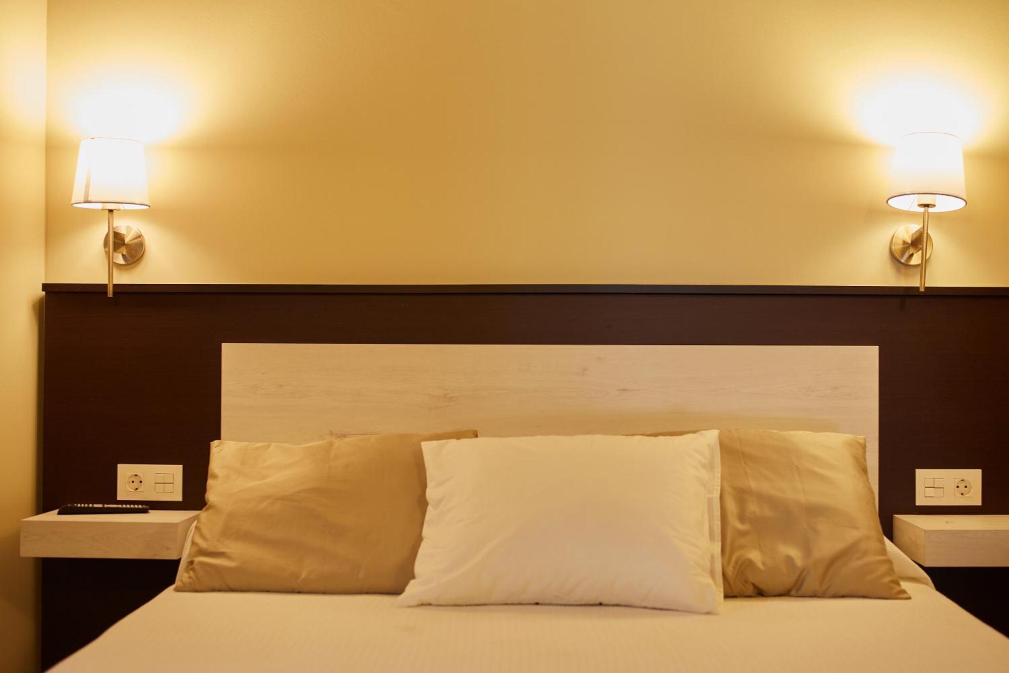 Apartamentos Rurales Casa La Piedra Collia Ngoại thất bức ảnh