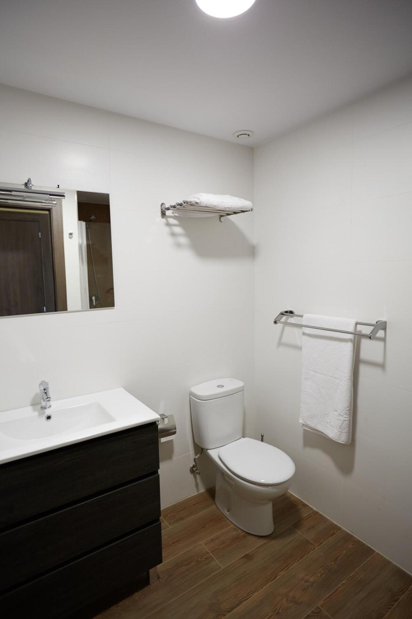 Apartamentos Rurales Casa La Piedra Collia Ngoại thất bức ảnh