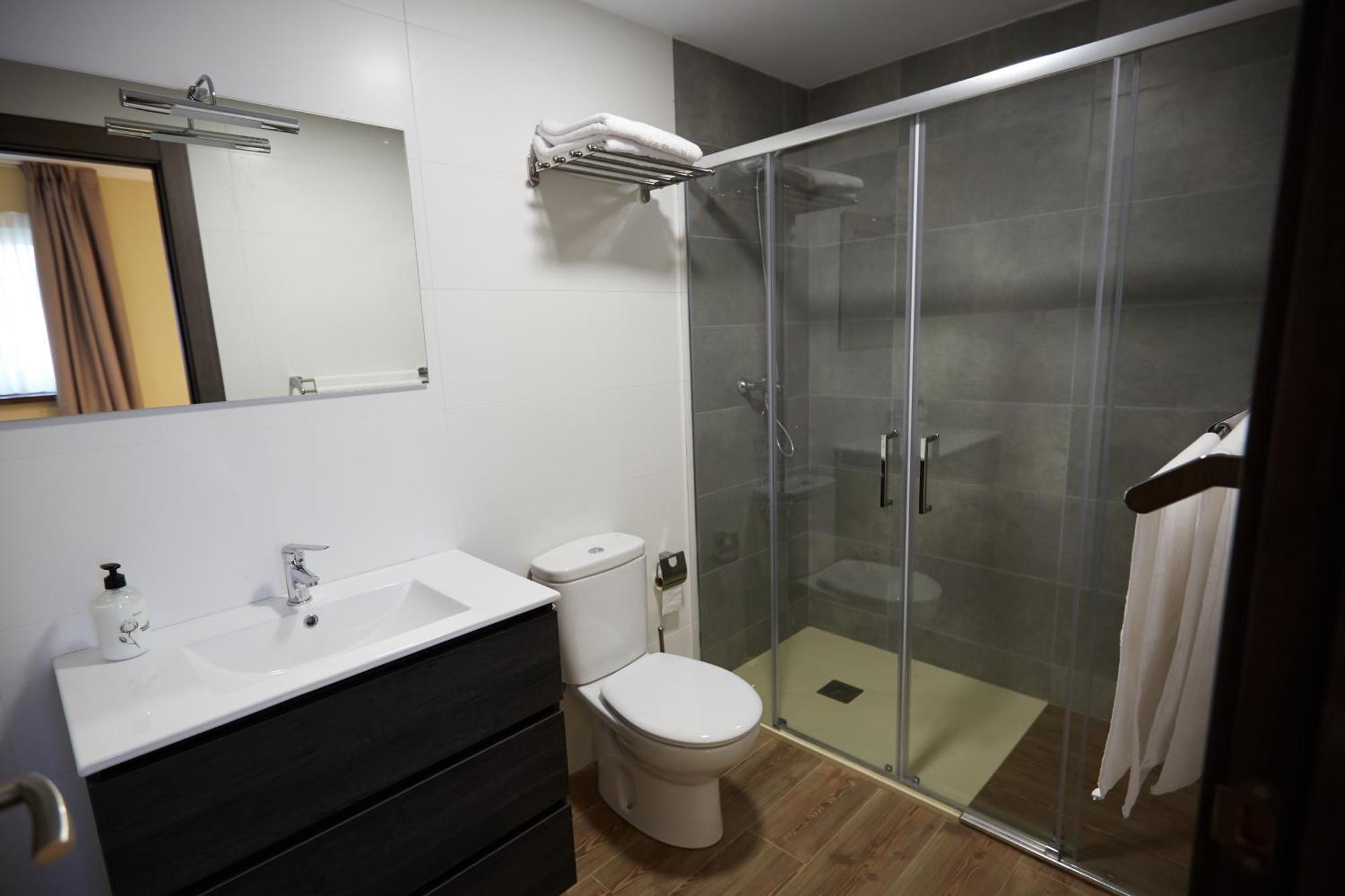 Apartamentos Rurales Casa La Piedra Collia Ngoại thất bức ảnh