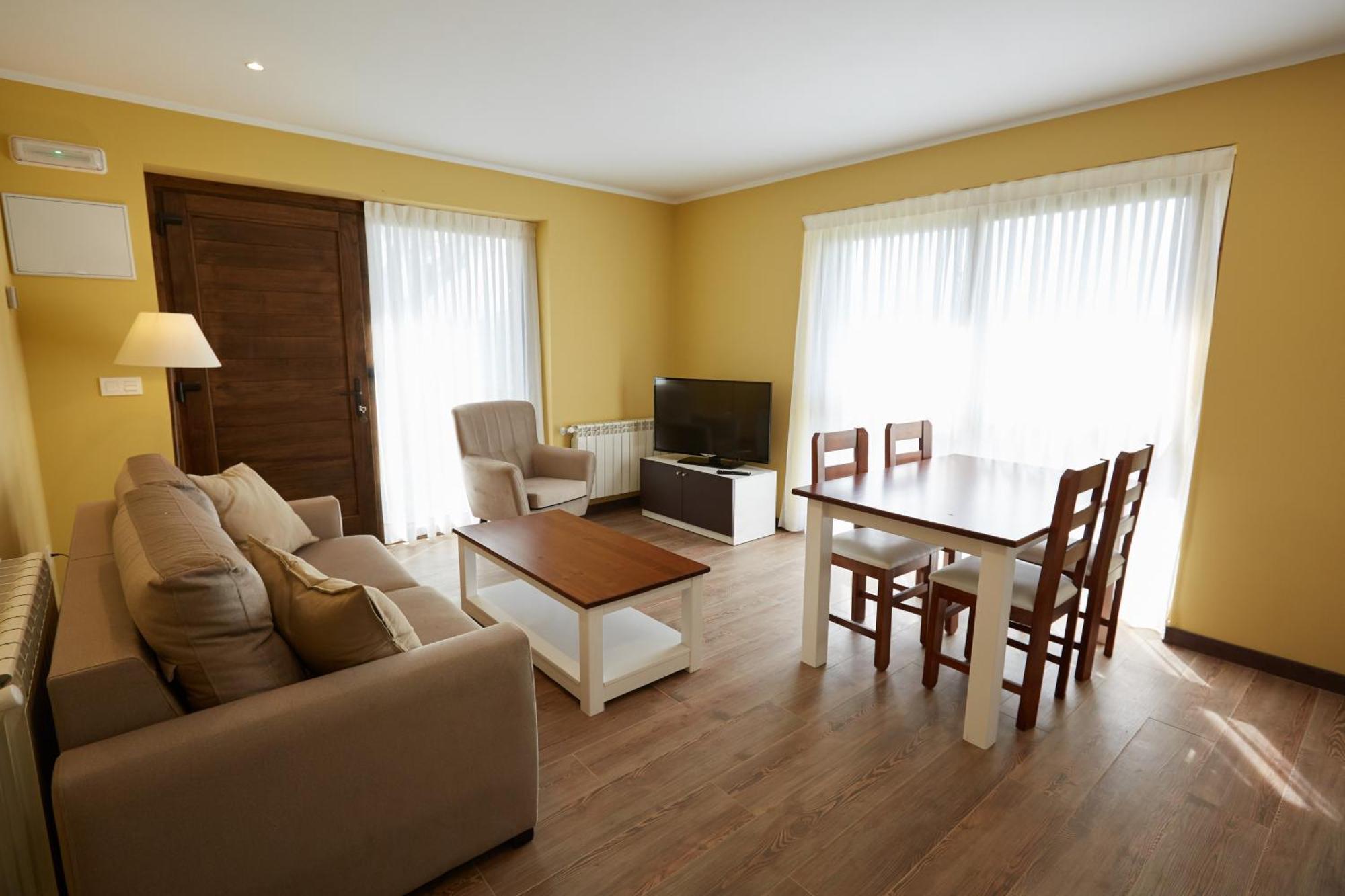 Apartamentos Rurales Casa La Piedra Collia Ngoại thất bức ảnh